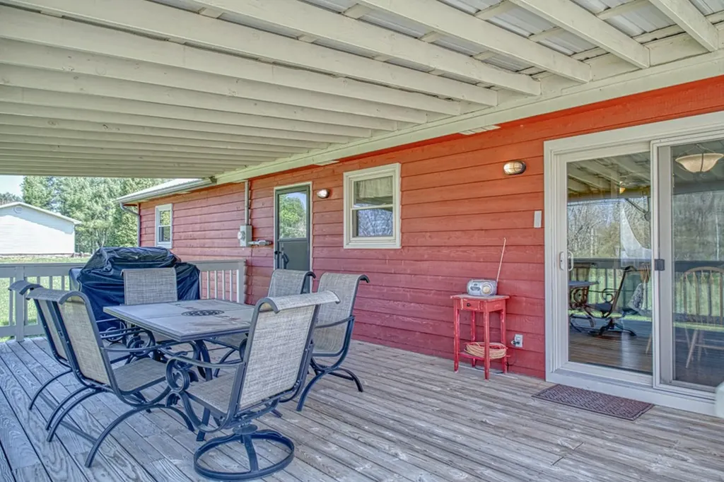 1133 Potato Farm Road Crossville TN 38571