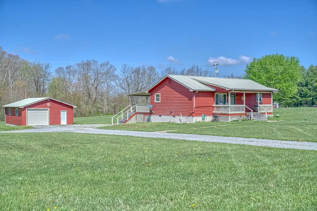 1133 Potato Farm Road Crossville TN 38571