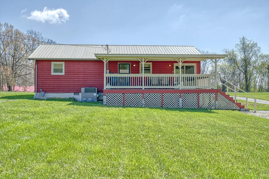 1133 Potato Farm Road Crossville TN 38571