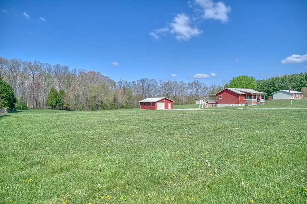 1133 Potato Farm Road Crossville TN 38571