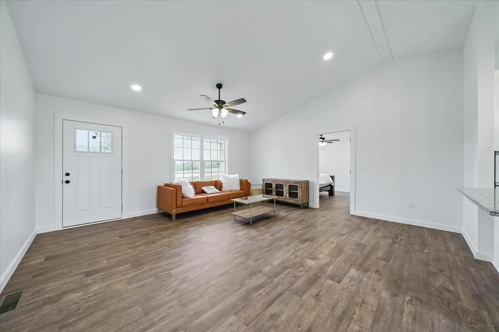 3320 Mcminnville Highway Sparta TN 38583