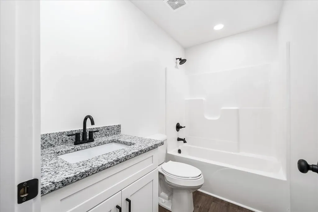 3320 Mcminnville Highway Sparta TN 38583