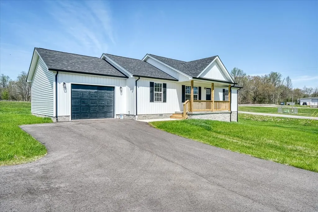 3320 Mcminnville Highway Sparta TN 38583