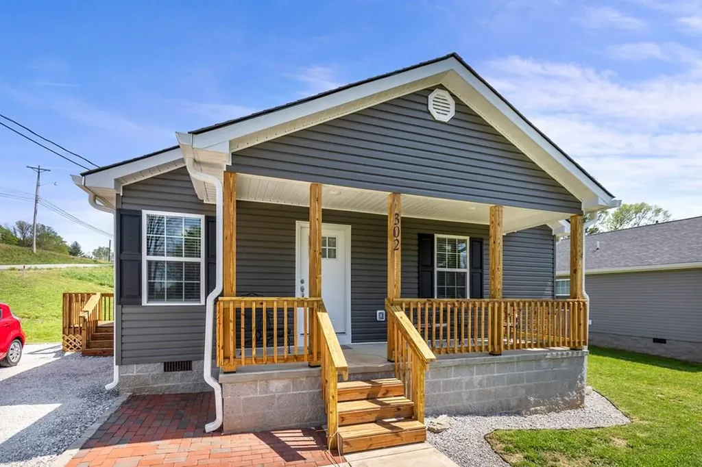 302 Leon Drive Sparta TN 38583