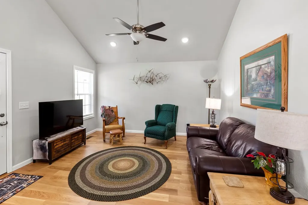 302 Leon Drive Sparta TN 38583