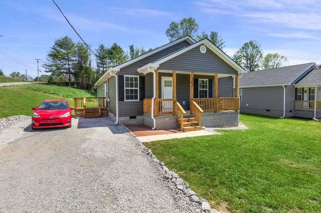 302 Leon Drive Sparta TN 38583