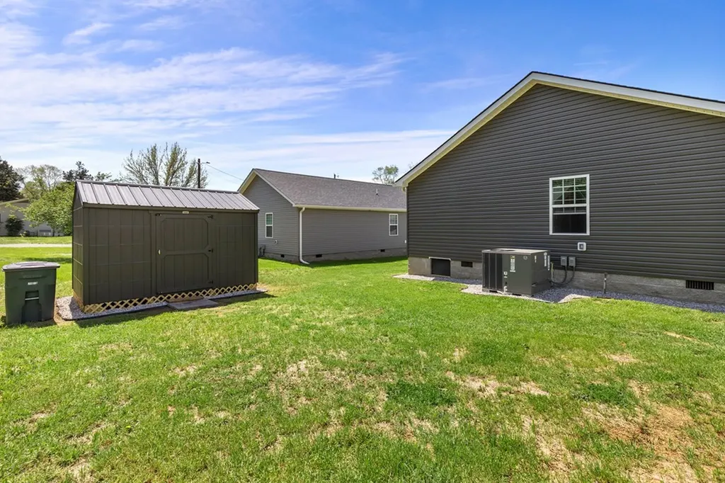 302 Leon Drive Sparta TN 38583