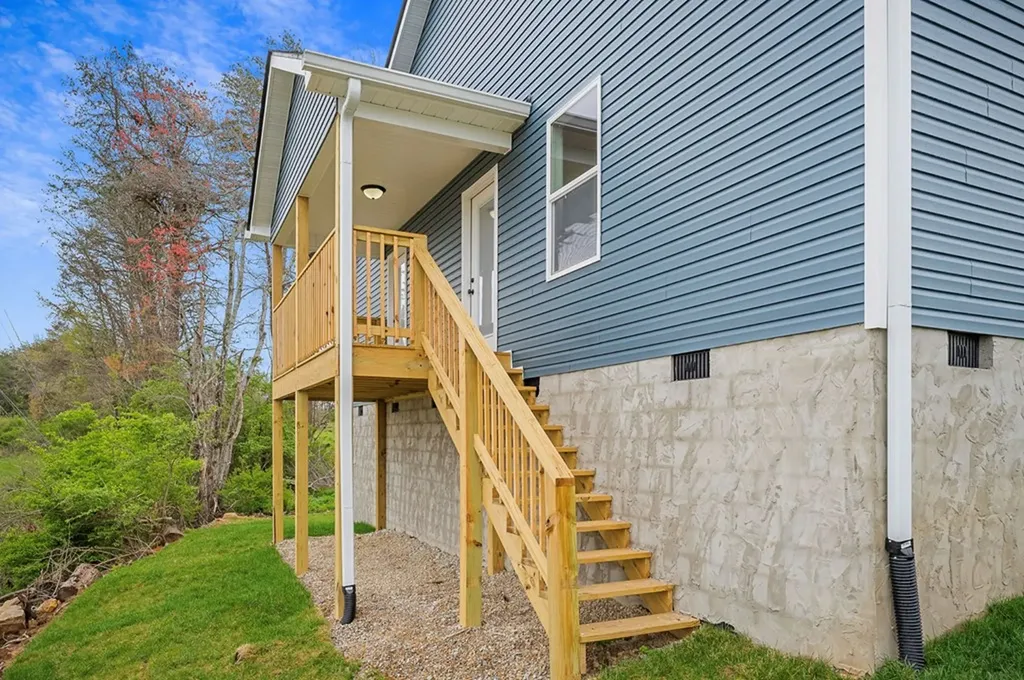 168 Sky View Meadow Drive Crossville TN 38555