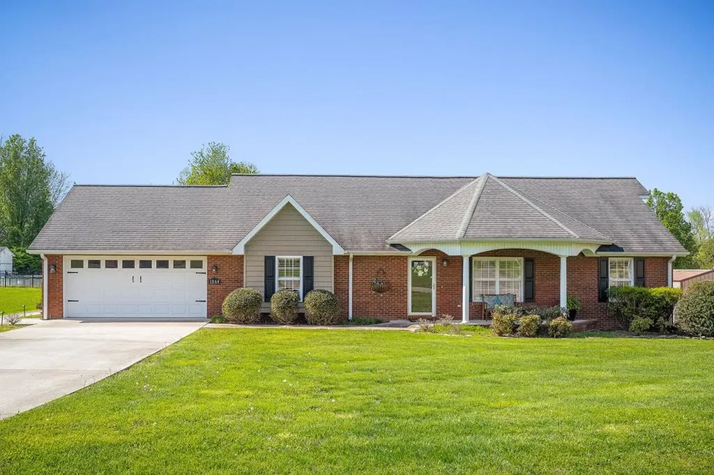 1064 Heathwood West Cookeville TN 38506