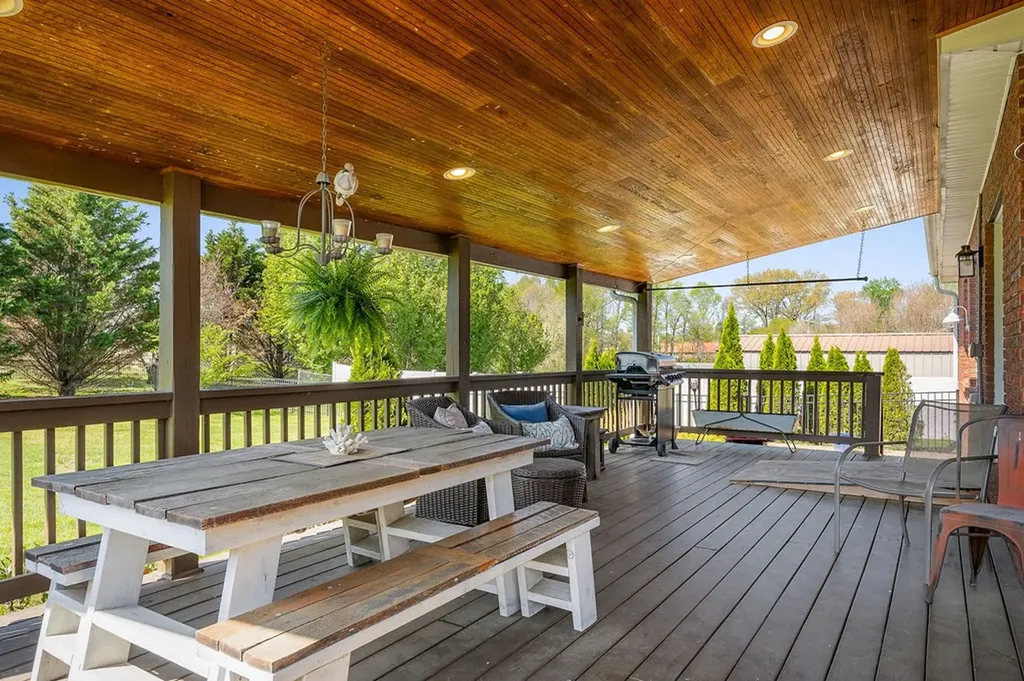 1064 Heathwood West Cookeville TN 38506