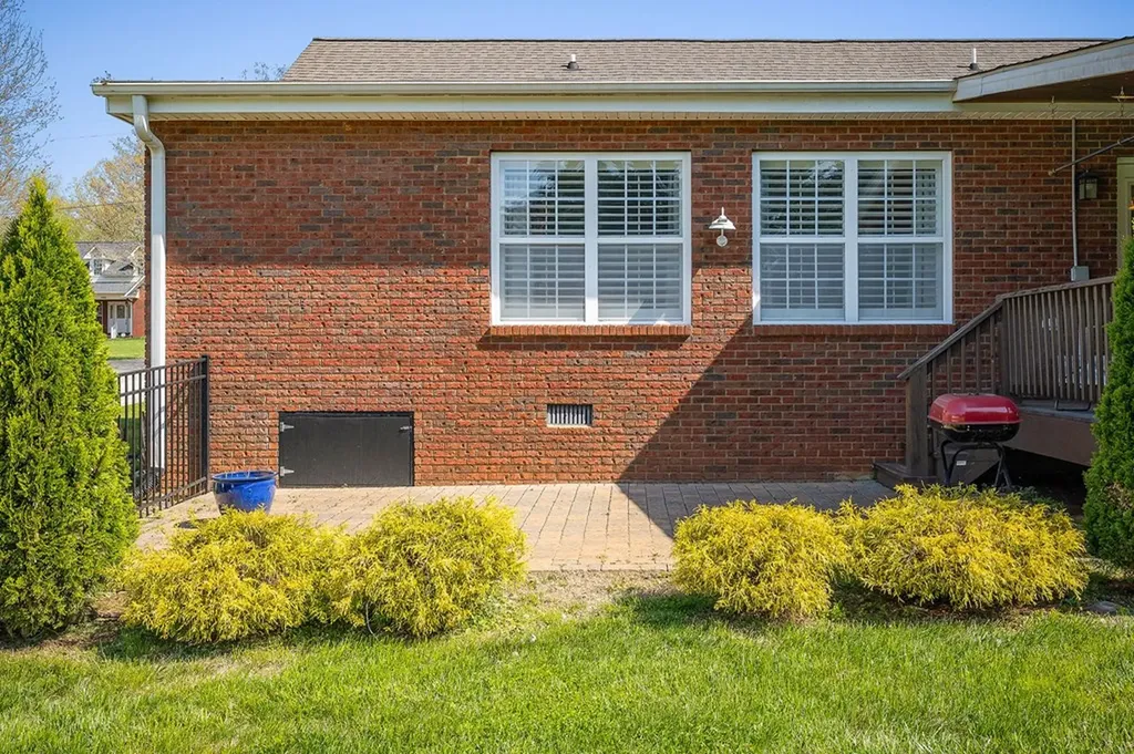 1064 Heathwood West Cookeville TN 38506