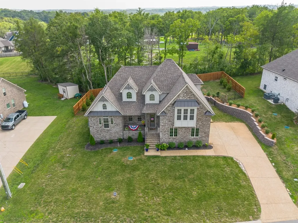 1023 C P Stewart Boulevard Lebanon TN 37087