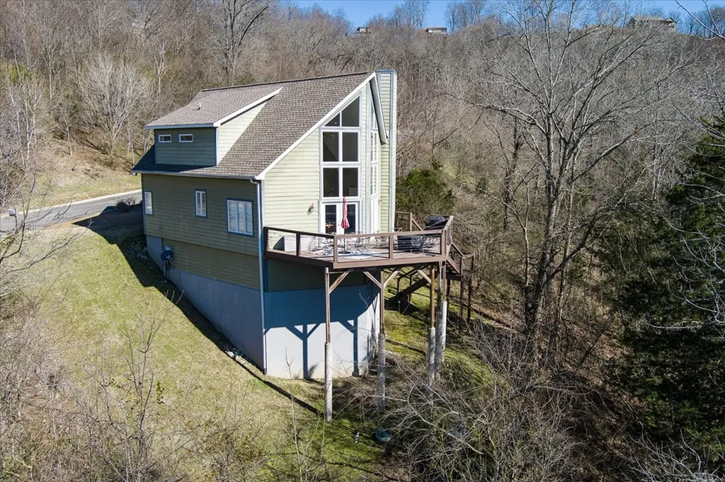300 Sandgate Drive Smithville TN 37166