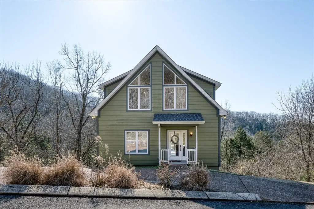 300 Sandgate Drive Smithville TN 37166