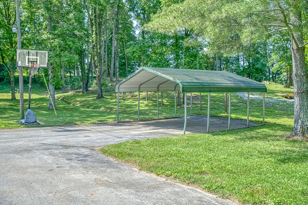 1236 Swamp Road Sparta TN 38583