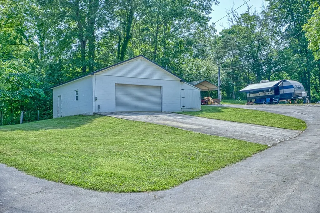 1236 Swamp Road Sparta TN 38583