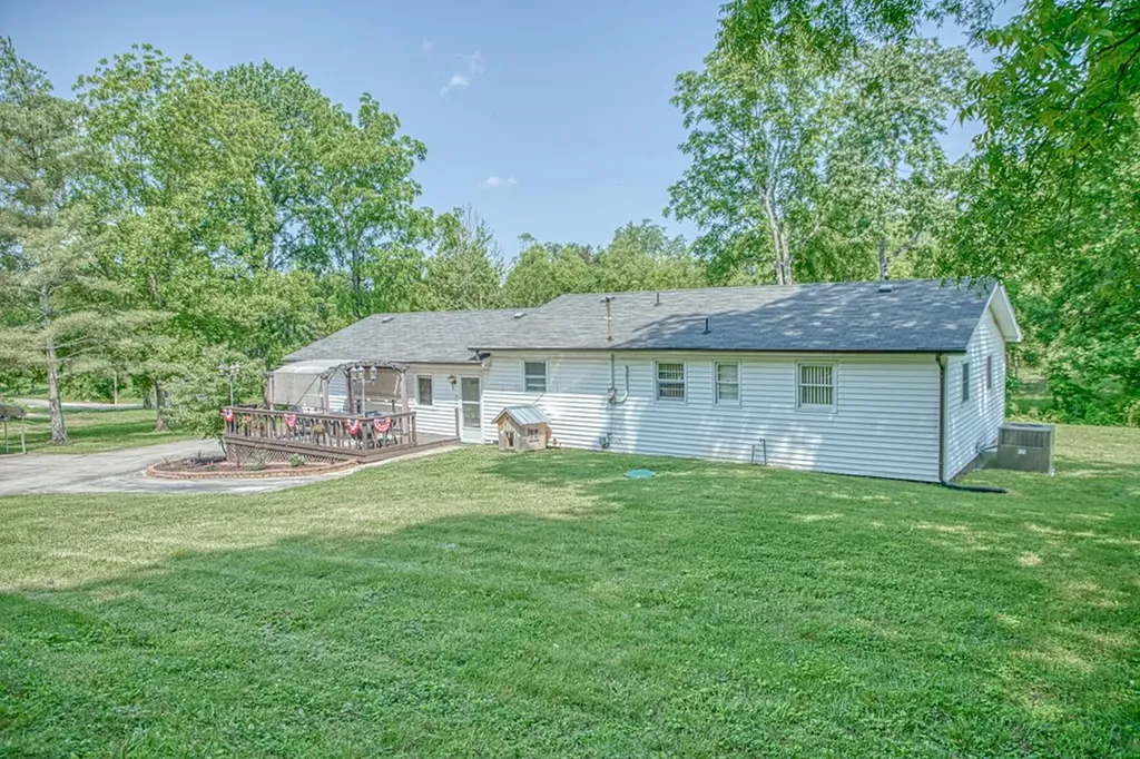 1236 Swamp Road Sparta TN 38583