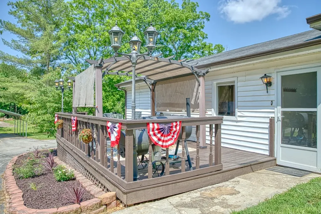 1236 Swamp Road Sparta TN 38583