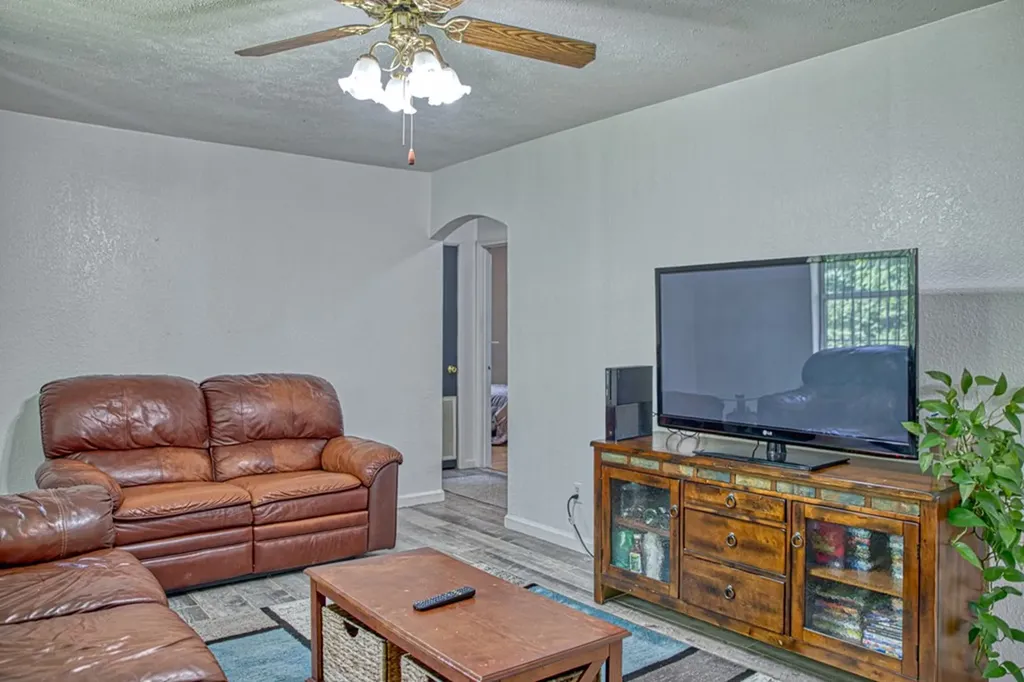 1236 Swamp Road Sparta TN 38583