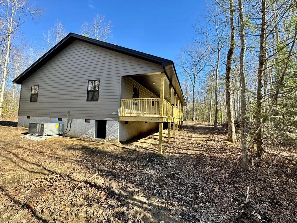 237 Elzie's Way Grimsley TN 38556