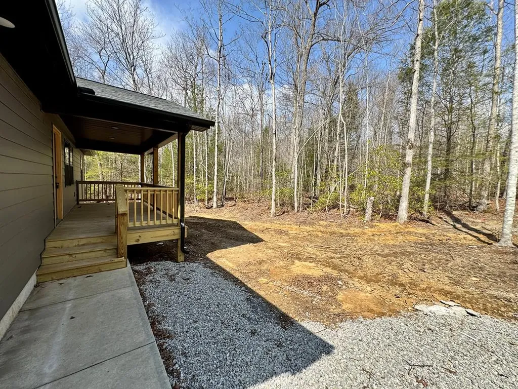 237 Elzie's Way Grimsley TN 38556