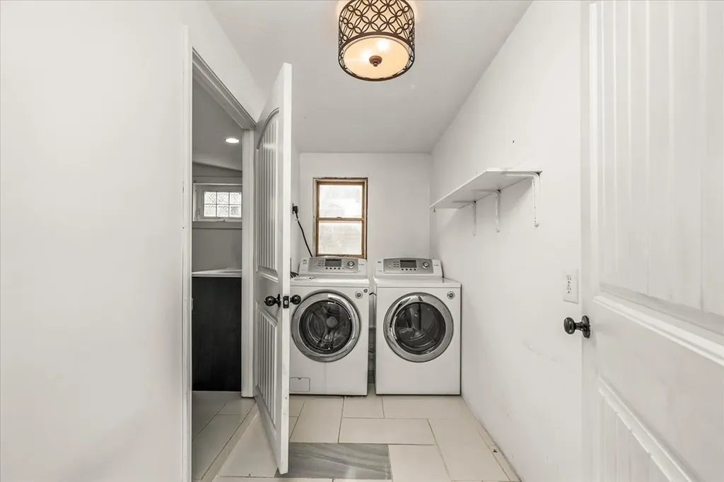 319 4th Avenue S Baxter TN 38544