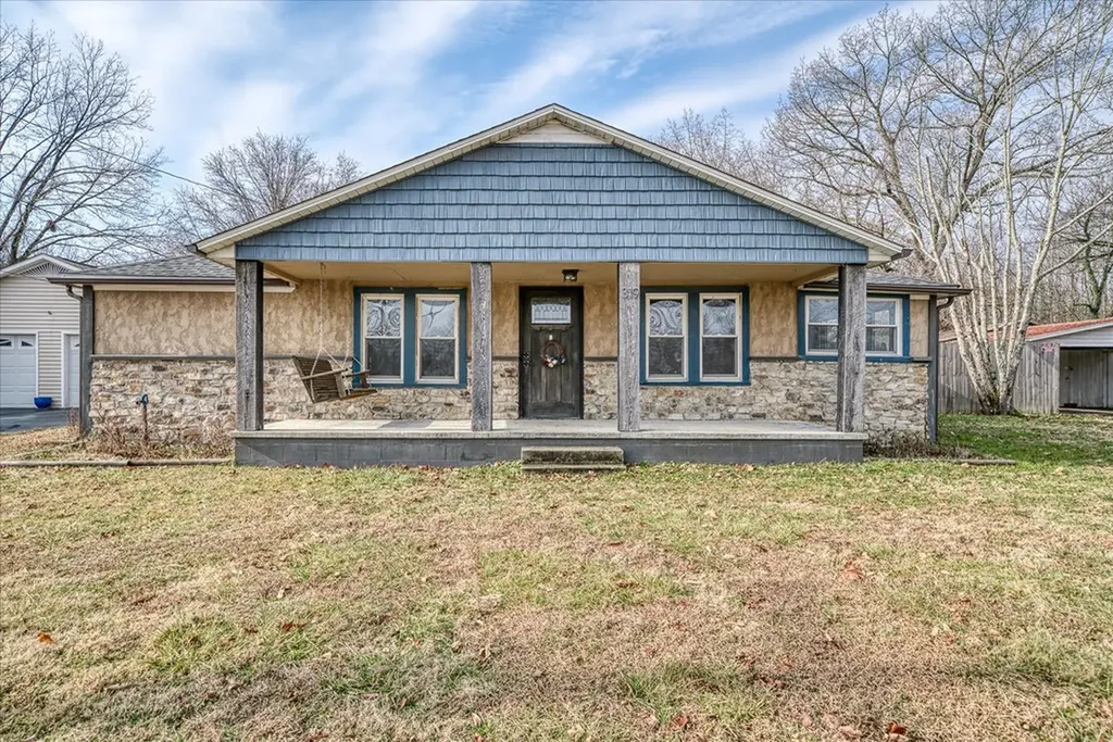 319 4th Avenue S Baxter TN 38544