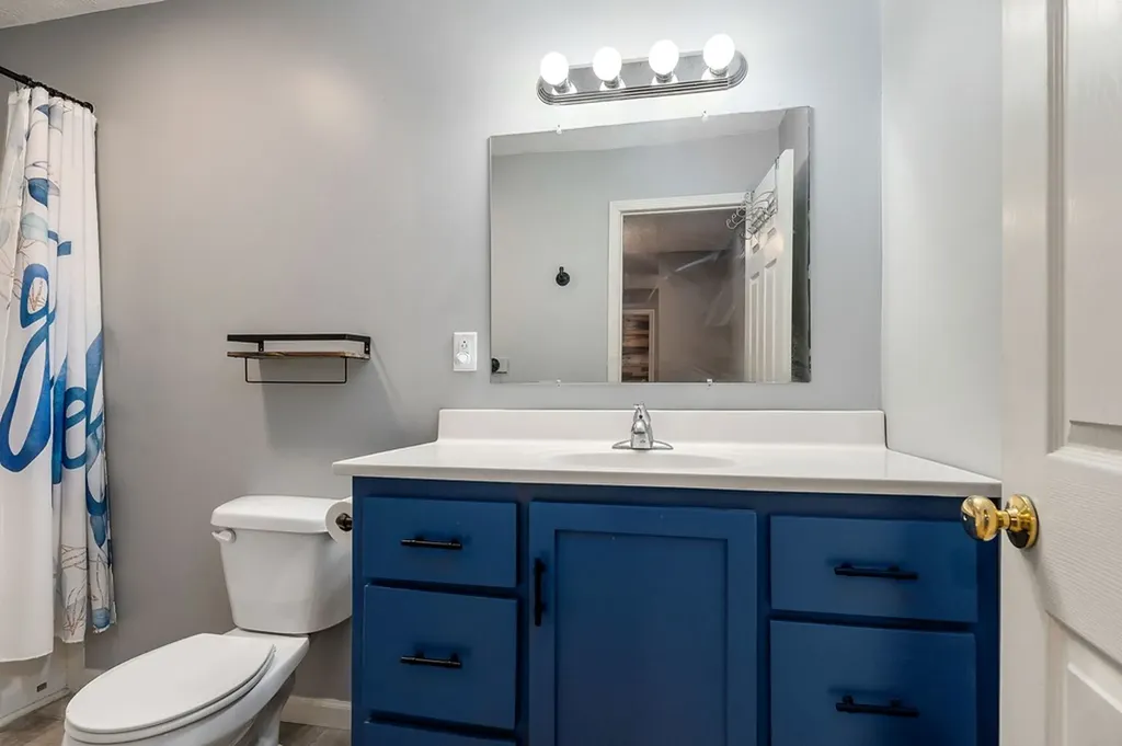 210 N 2nd Avenue Algood TN 38506