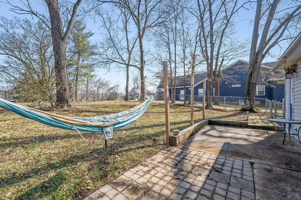 210 N 2nd Avenue Algood TN 38506