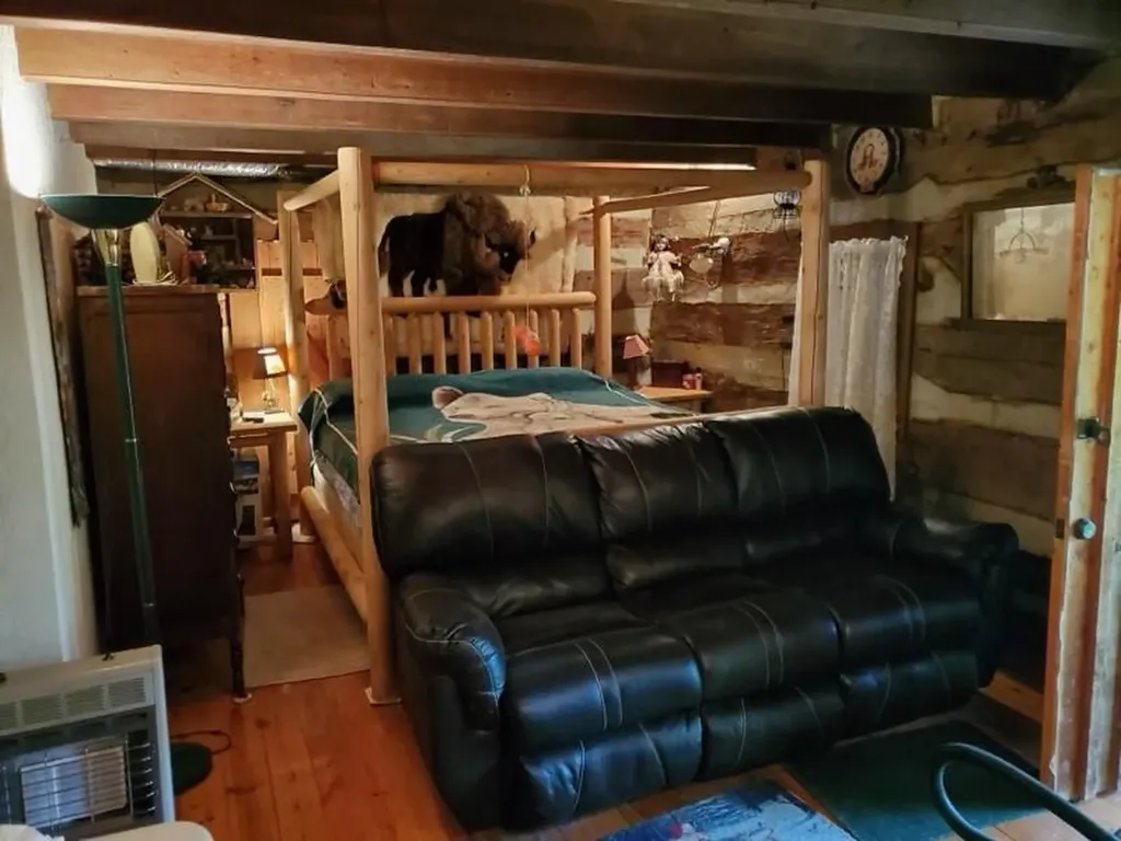 1030 Redbud Road Byrdstown TN 38549