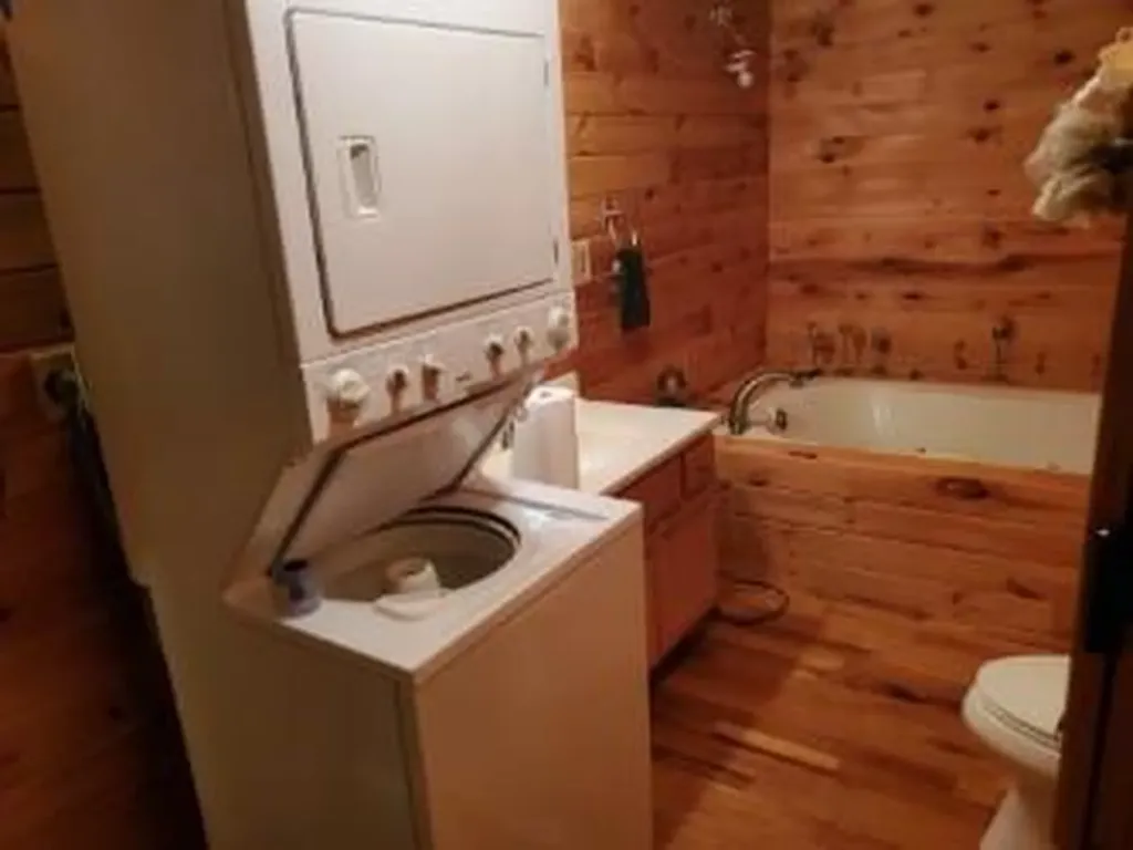 1030 Redbud Road Byrdstown TN 38549