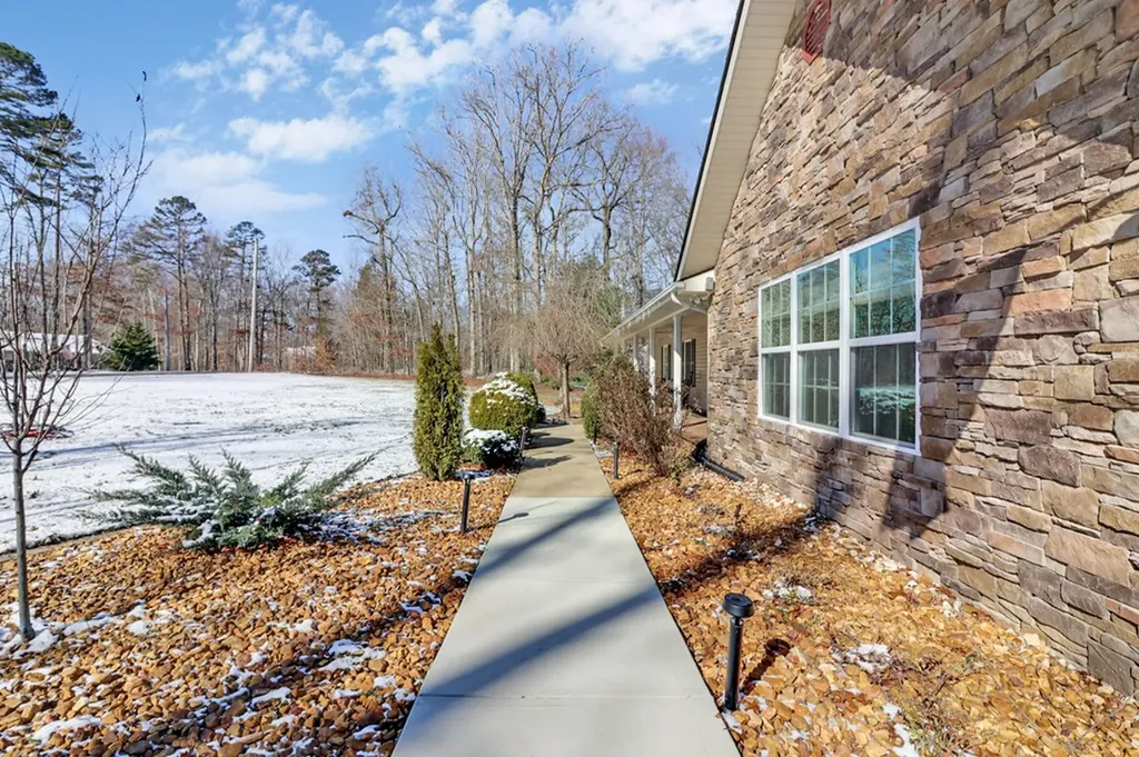 816 Wallace Way Grimsley TN 38565