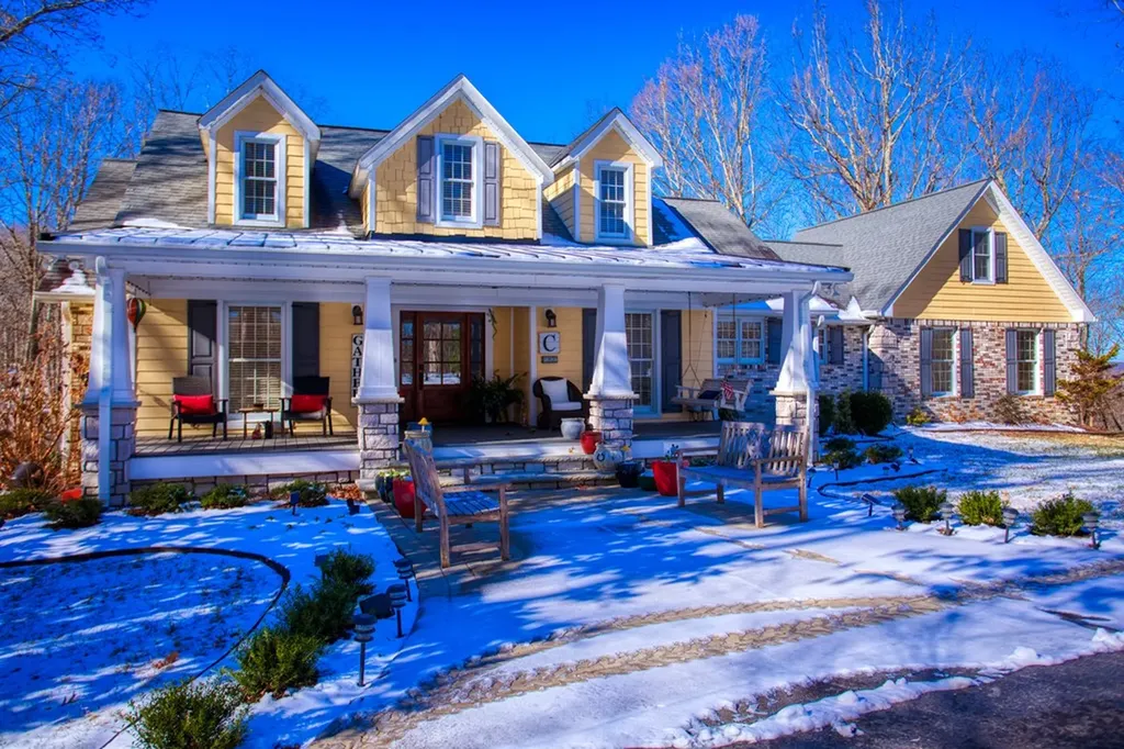 105 Charity Lane Jamestown TN 38556