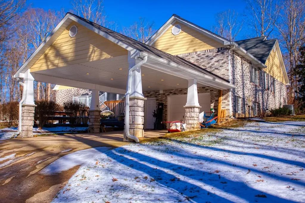 105 Charity Lane Jamestown TN 38556