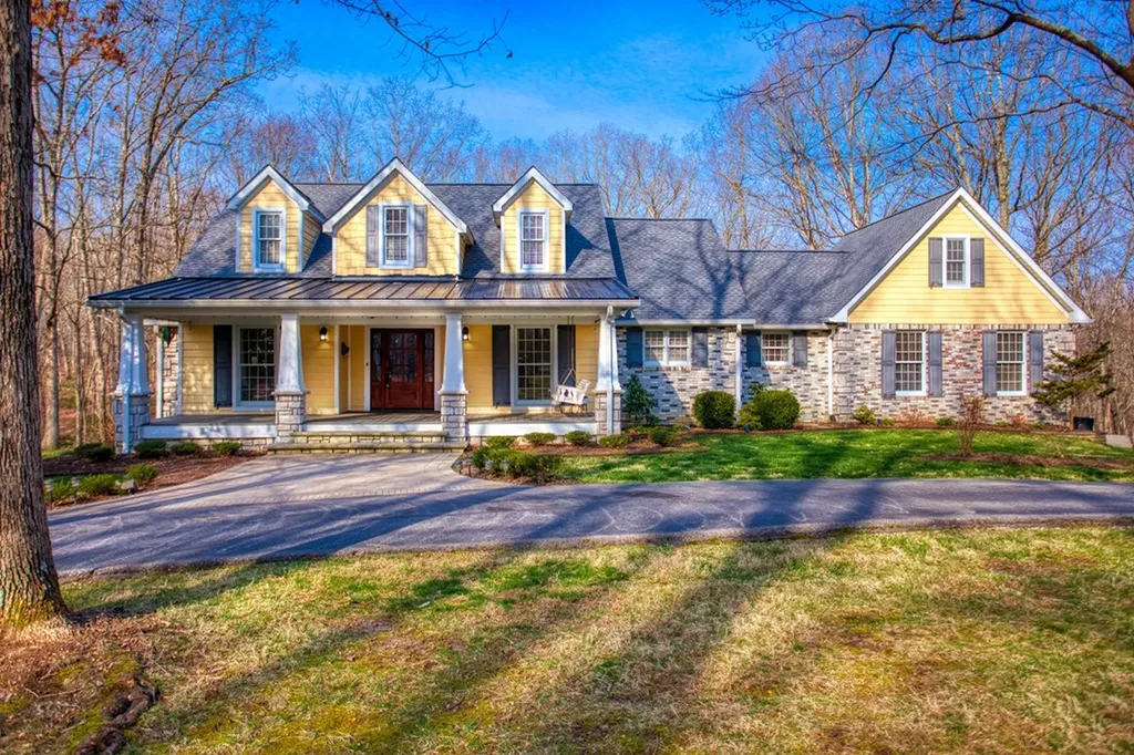 105 Charity Lane Jamestown TN 38556