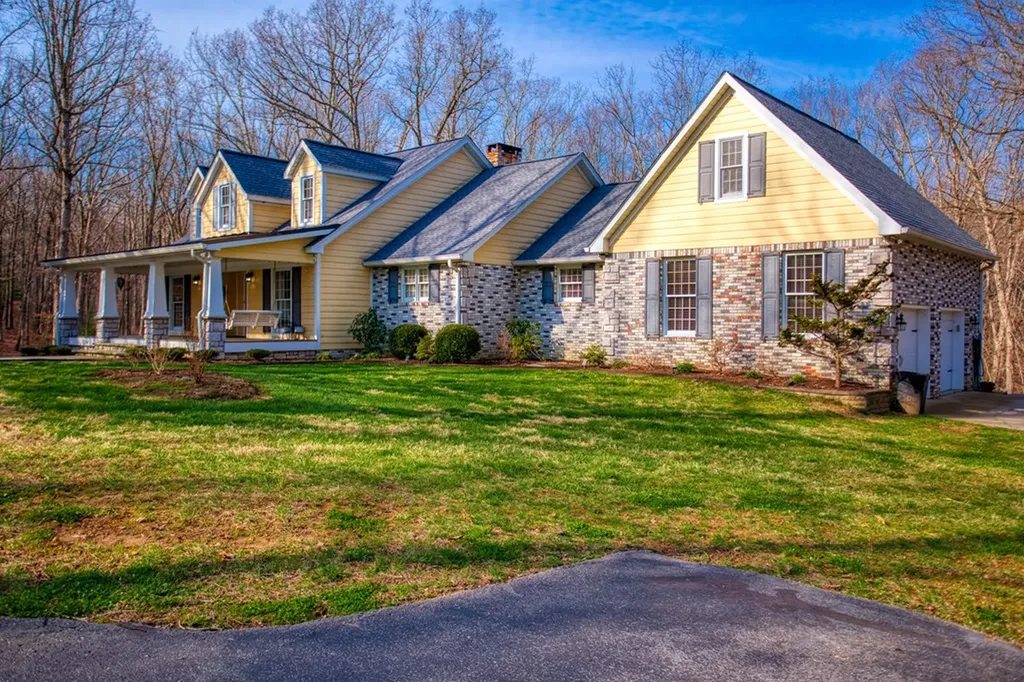 105 Charity Lane Jamestown TN 38556