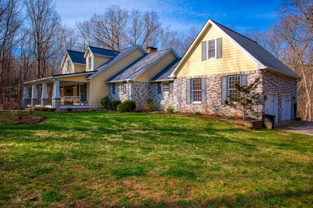 105 Charity Lane Jamestown TN 38556