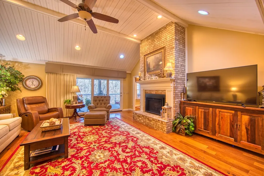 105 Charity Lane Jamestown TN 38556