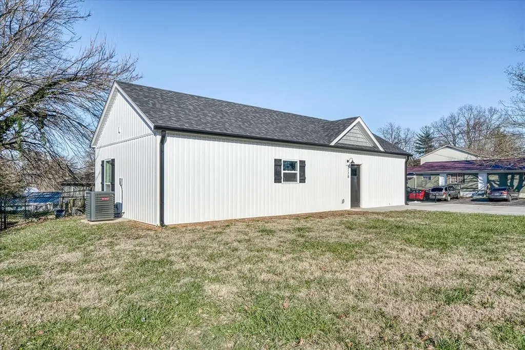 220 E 16th Street Cookeville TN 38501