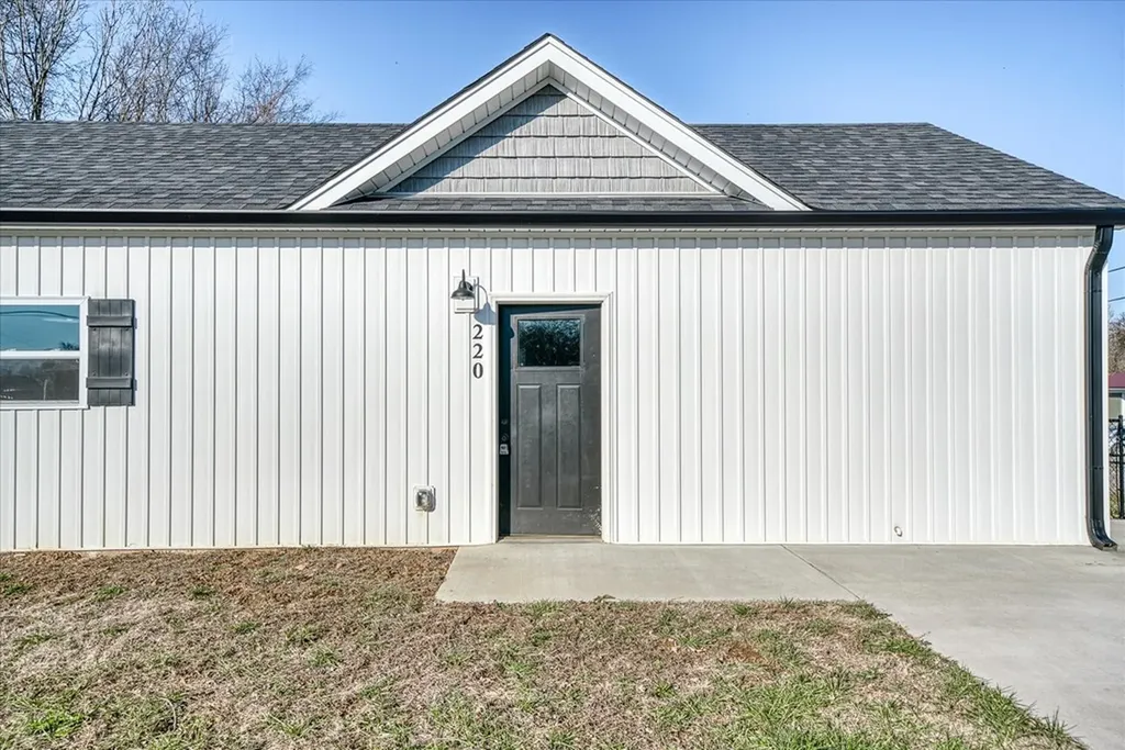 220 E 16th Street Cookeville TN 38501