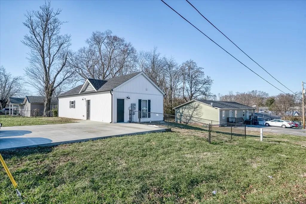 220 E 16th Street Cookeville TN 38501