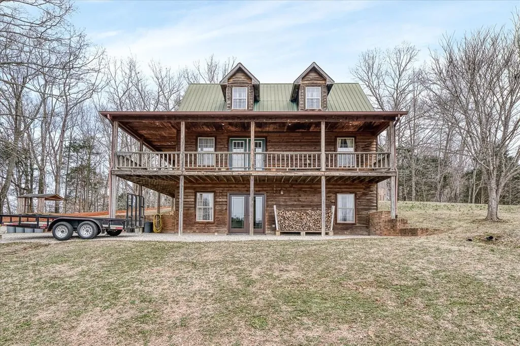 334 Farmer Road Quebeck TN 38579