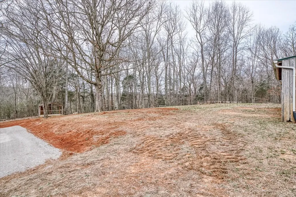 334 Farmer Road Quebeck TN 38579