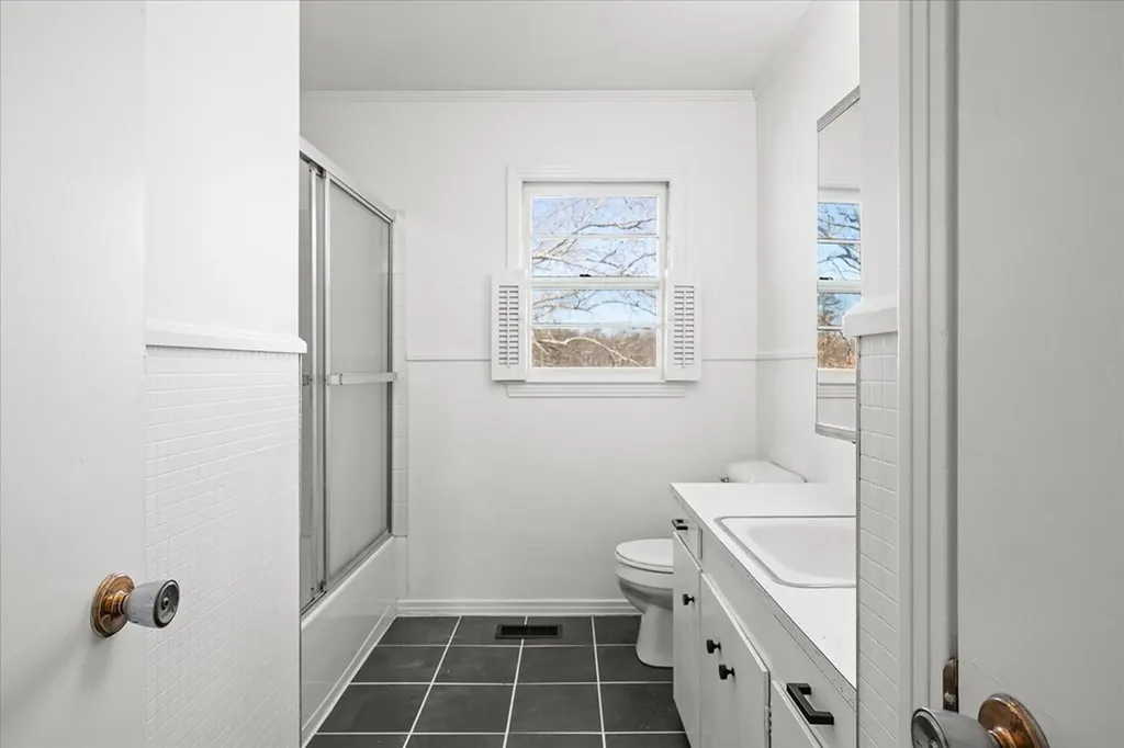 327 John Henry Demps Road Sparta TN 38583