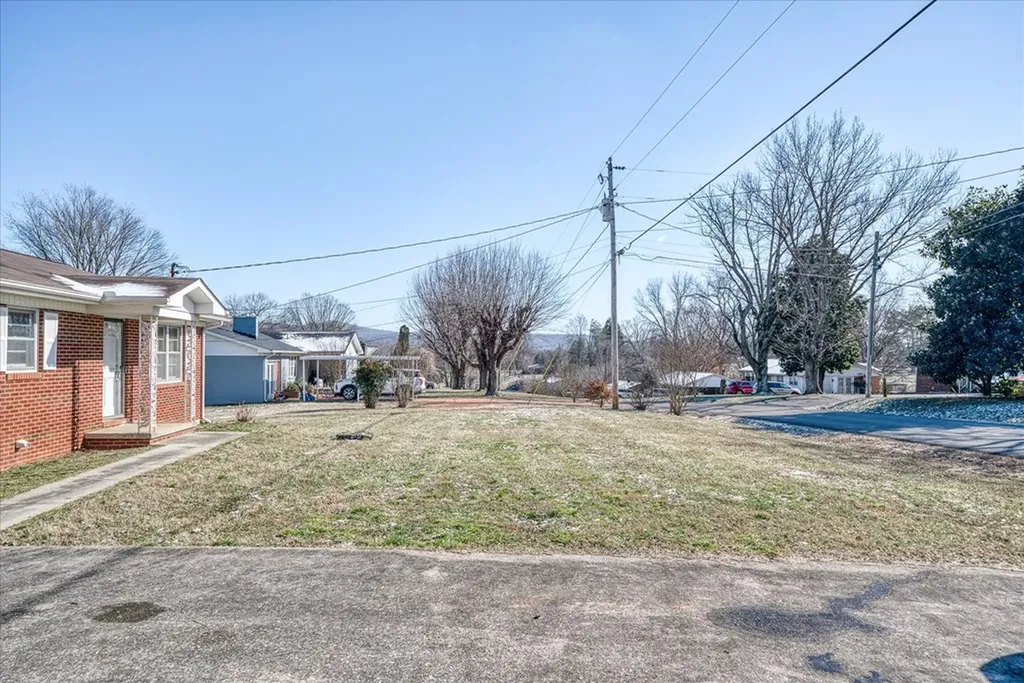 327 John Henry Demps Road Sparta TN 38583