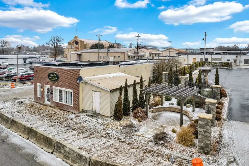 202 N Main Street Crossville TN 38555