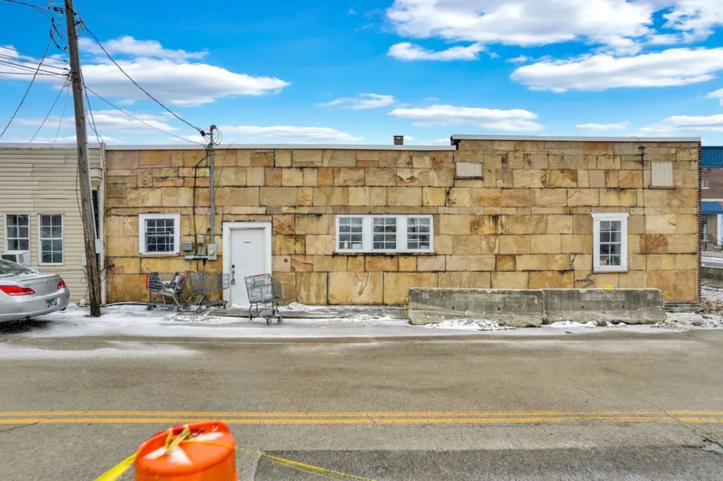 202 N Main Street Crossville TN 38555