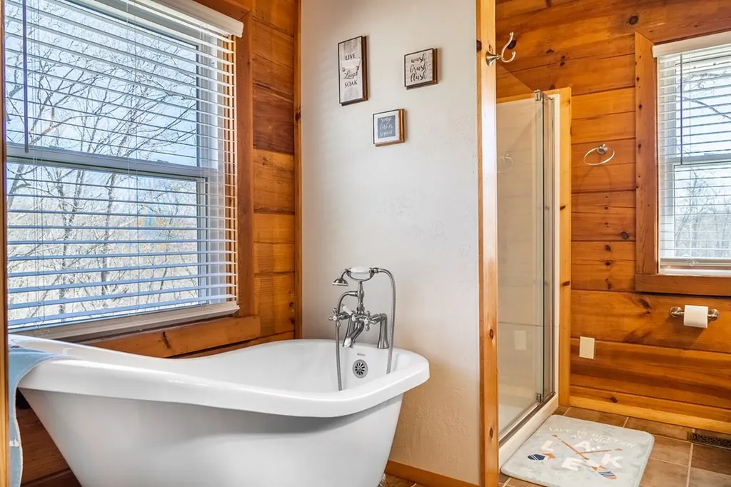 359 Greenie Meadows Estate Hilham TN 38568