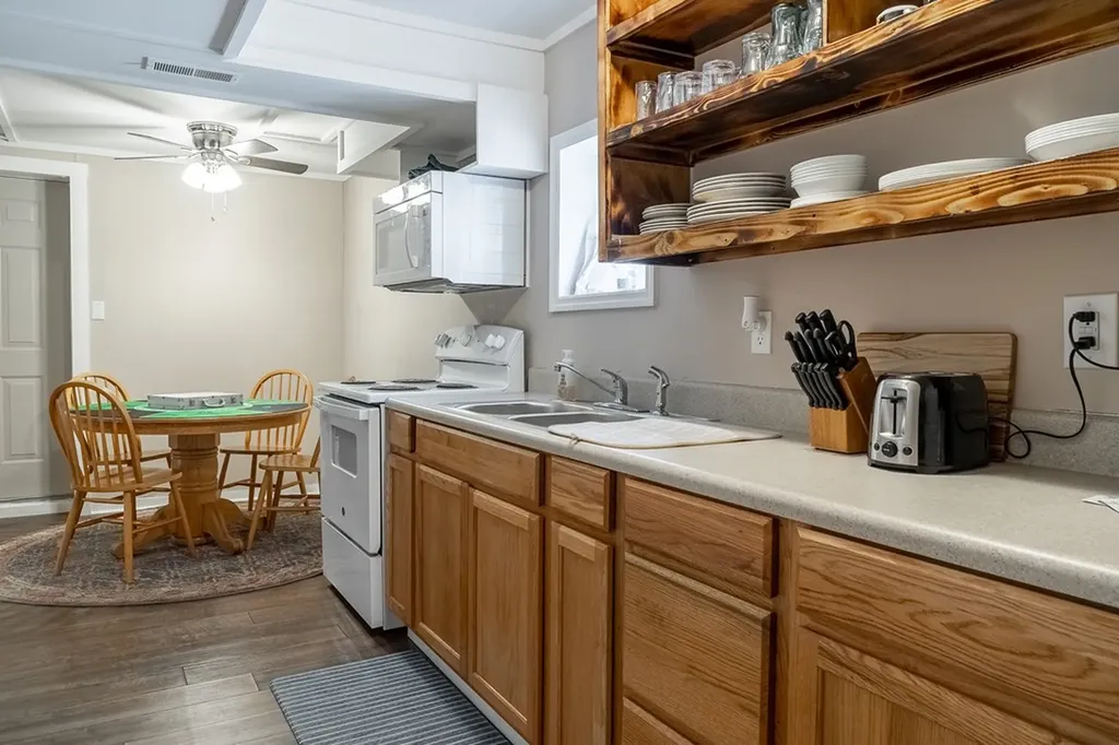 359 Greenie Meadows Estate Hilham TN 38568