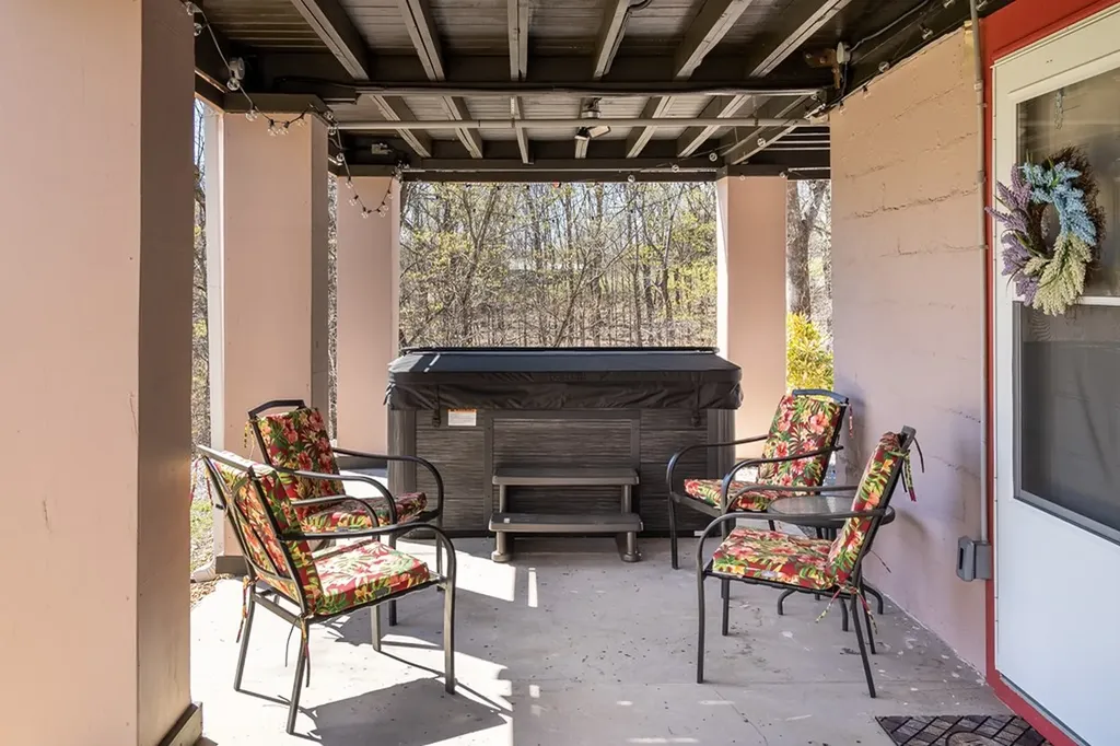 359 Greenie Meadows Estate Hilham TN 38568